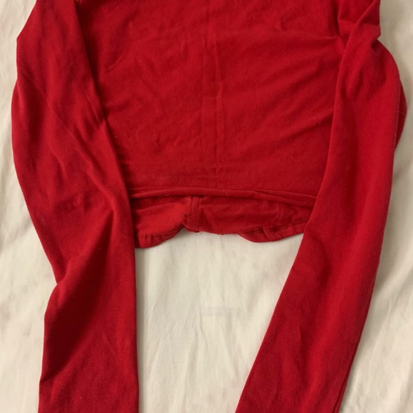 kinda tight cropped shirt with long sleeves - Picture 1 of 2